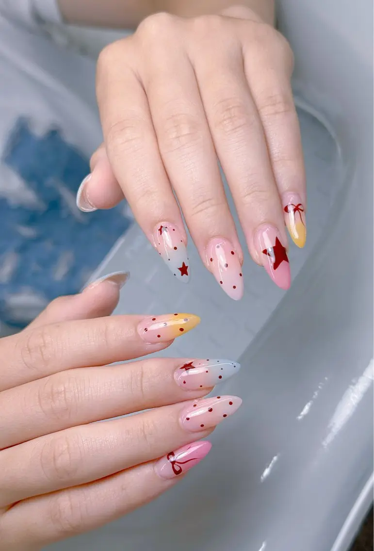 ネイル アートネイル ジェルネイル 韓国ネイル ニュアンスネイル ハンドネイル ハンドケア Luna Nail.Novaのネイルデザイン