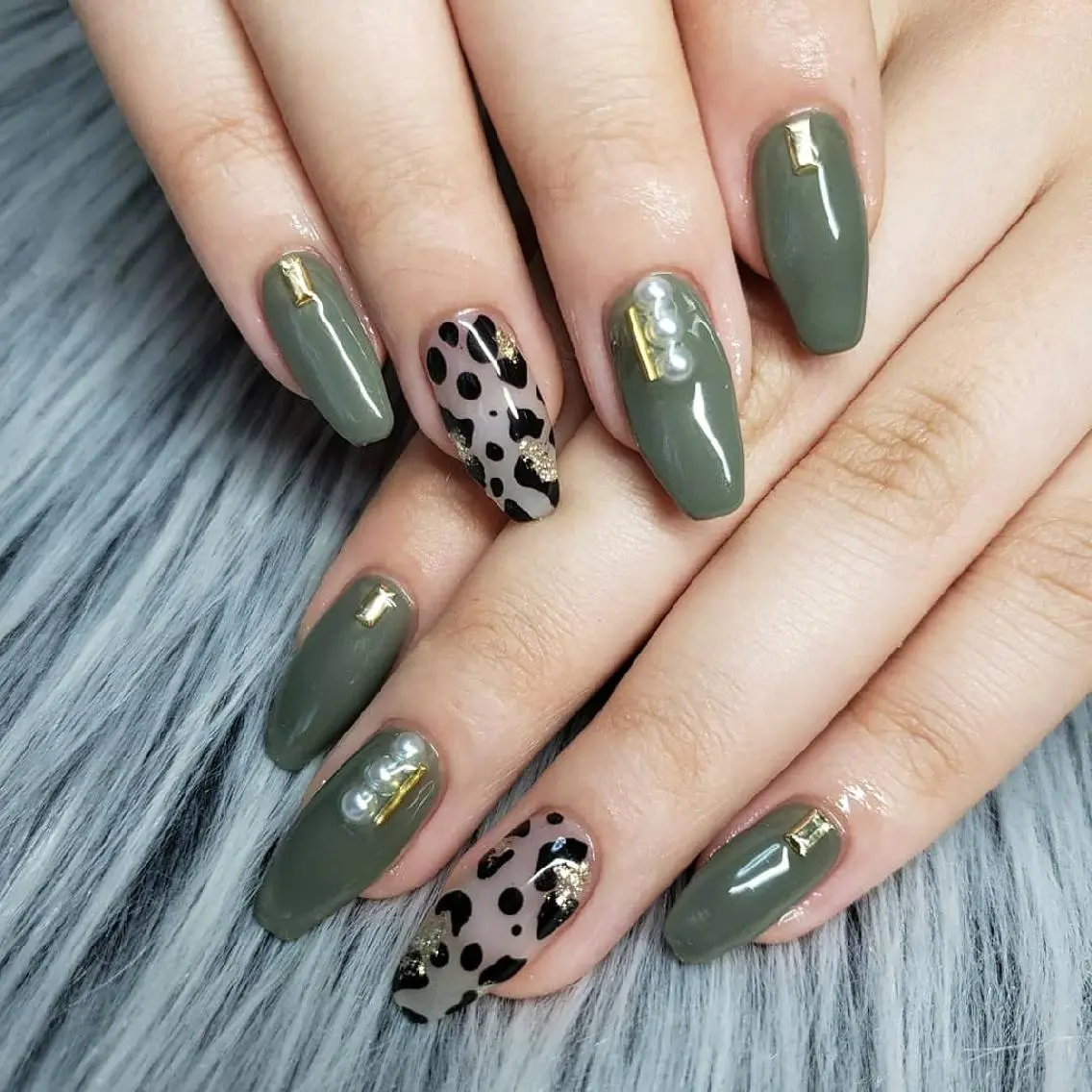 ネイル アニマル柄 冬ネイル Nail salon Coco【溝の口駅】のネイルデザイン