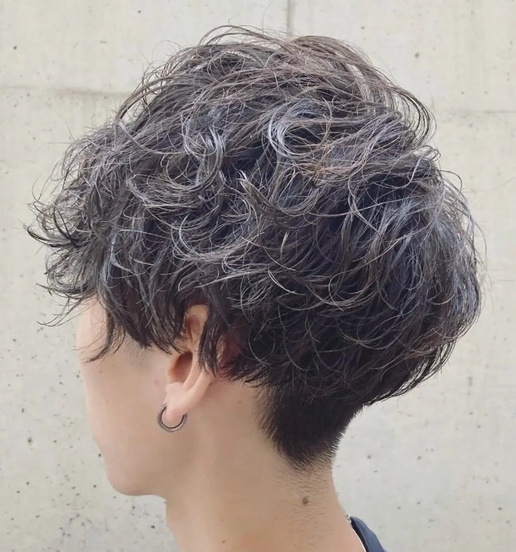 ショート メンズ マッシュ 刈り上げ マッシュヘア 真野 令子のヘアスタイル