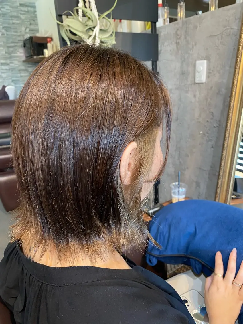 ミディアム 顔周りカット 外ハネヘア 吉川 眞之亮のヘアスタイル