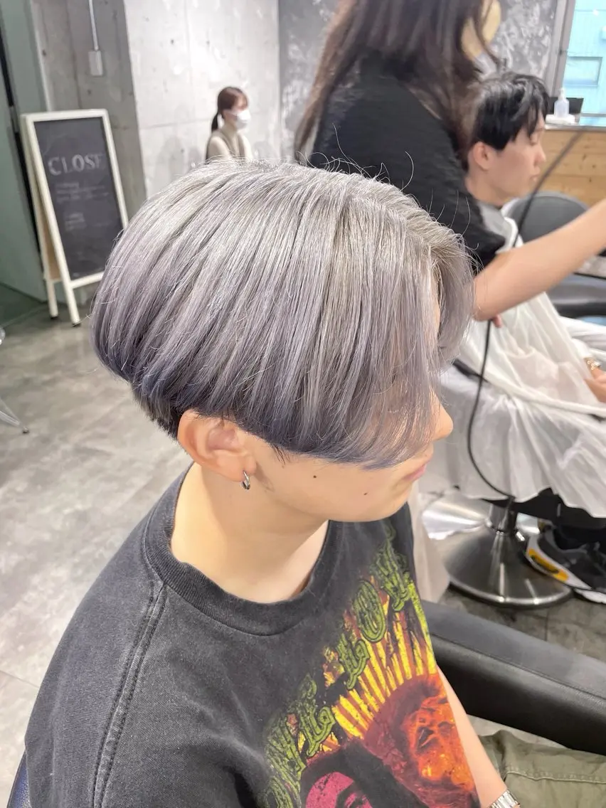 ショート カラー ヘアカラー ハイトーン 横浜💞ミオのヘアスタイル