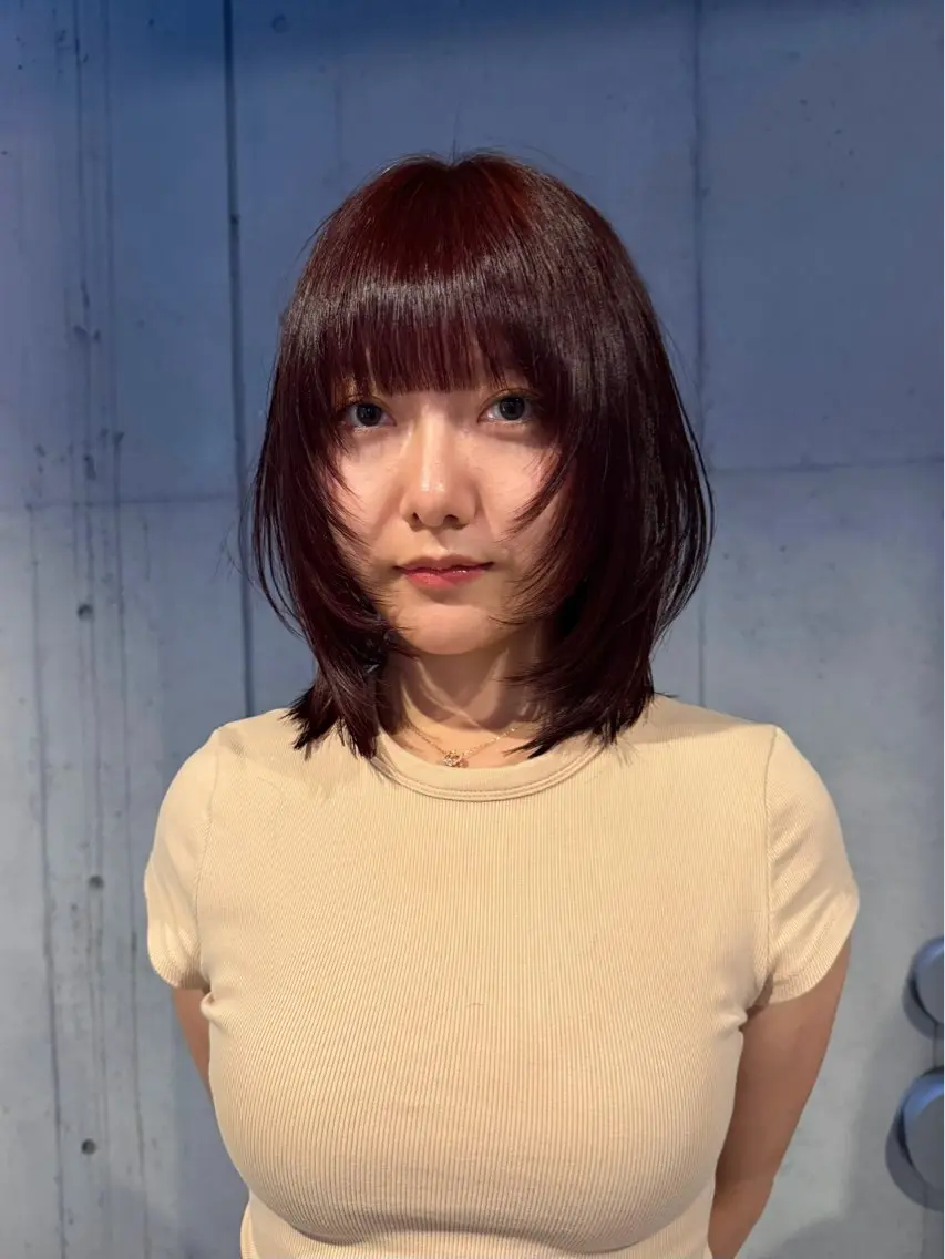 ミディアム カラー ミディアムレイヤー 顔まわりレイヤー レイヤーカット カット ヘアカラー 似合わせウルフ/ レイヤー/山本祐輔のヘアスタイル