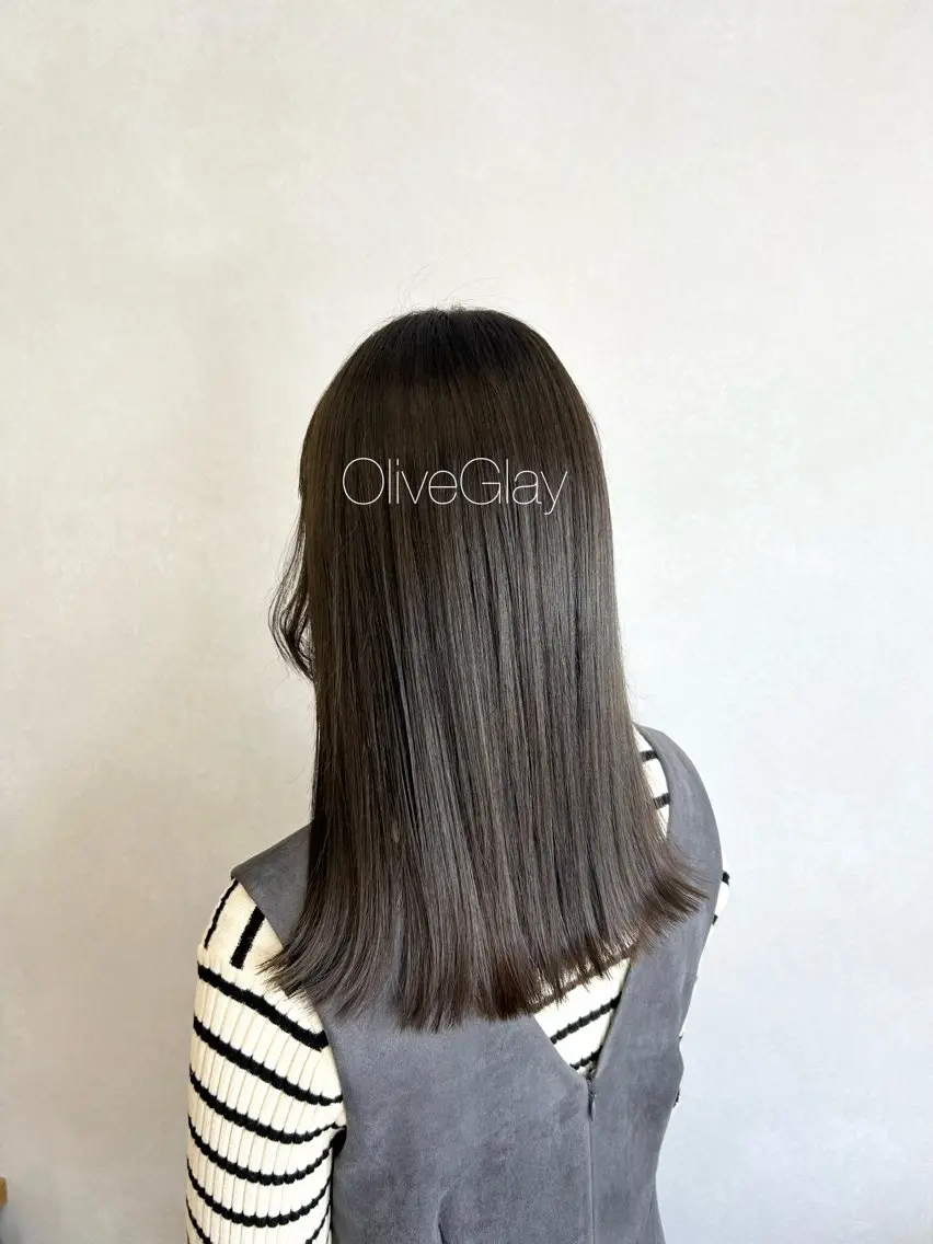 セミロング カラー イルミナカラー オリーブグレー カット ヘアカラー 暖色・似合わせカラー (廣石沙英🎀)のヘアスタイル