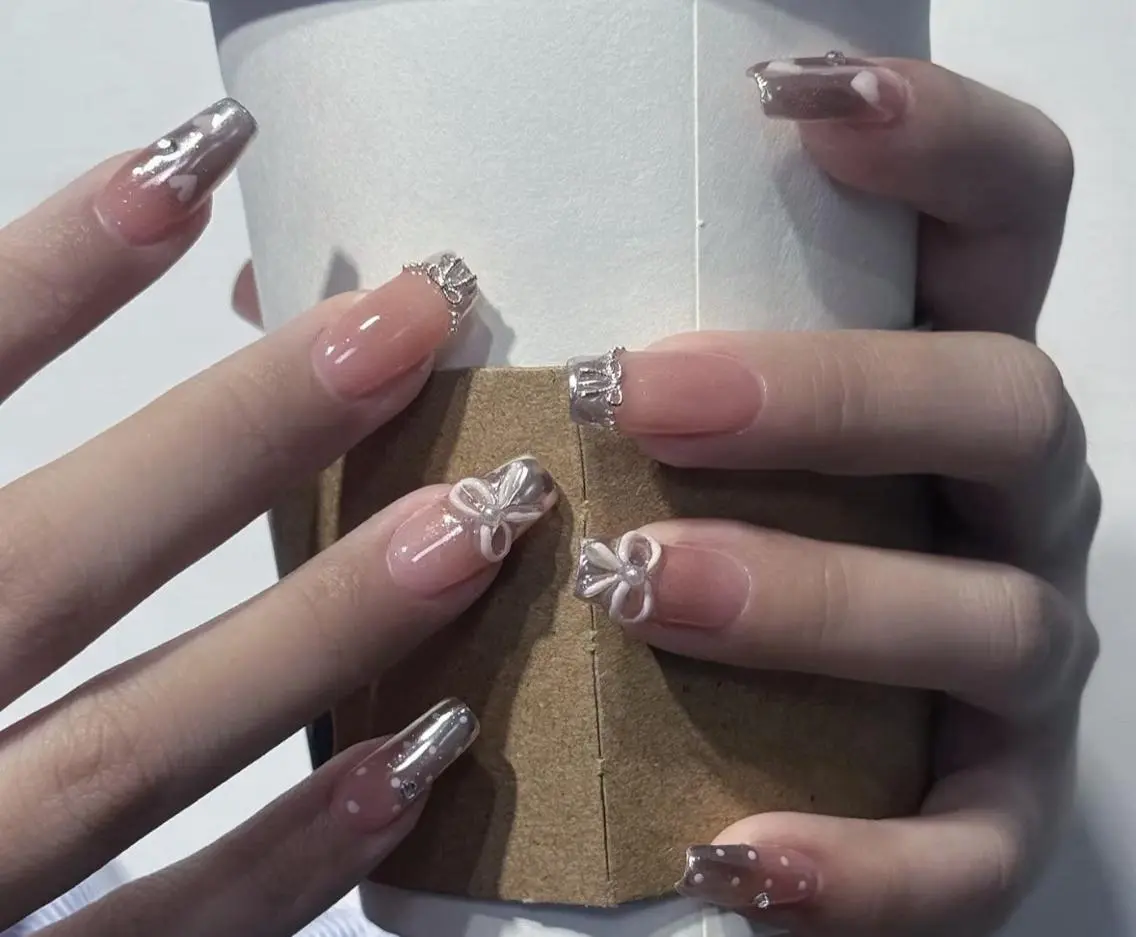 ネイル ハンドネイル エリ🫧 nail池袋東口のネイルデザイン
