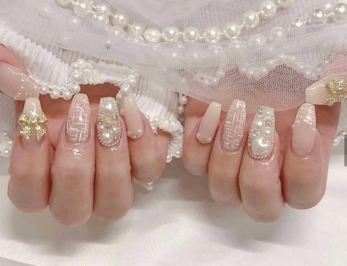 ネイル 長さ出し グラデーション キラキラネイル マグネットネイル ミラーネイル Lee Nails チップ長さだし専門店のネイルデザイン