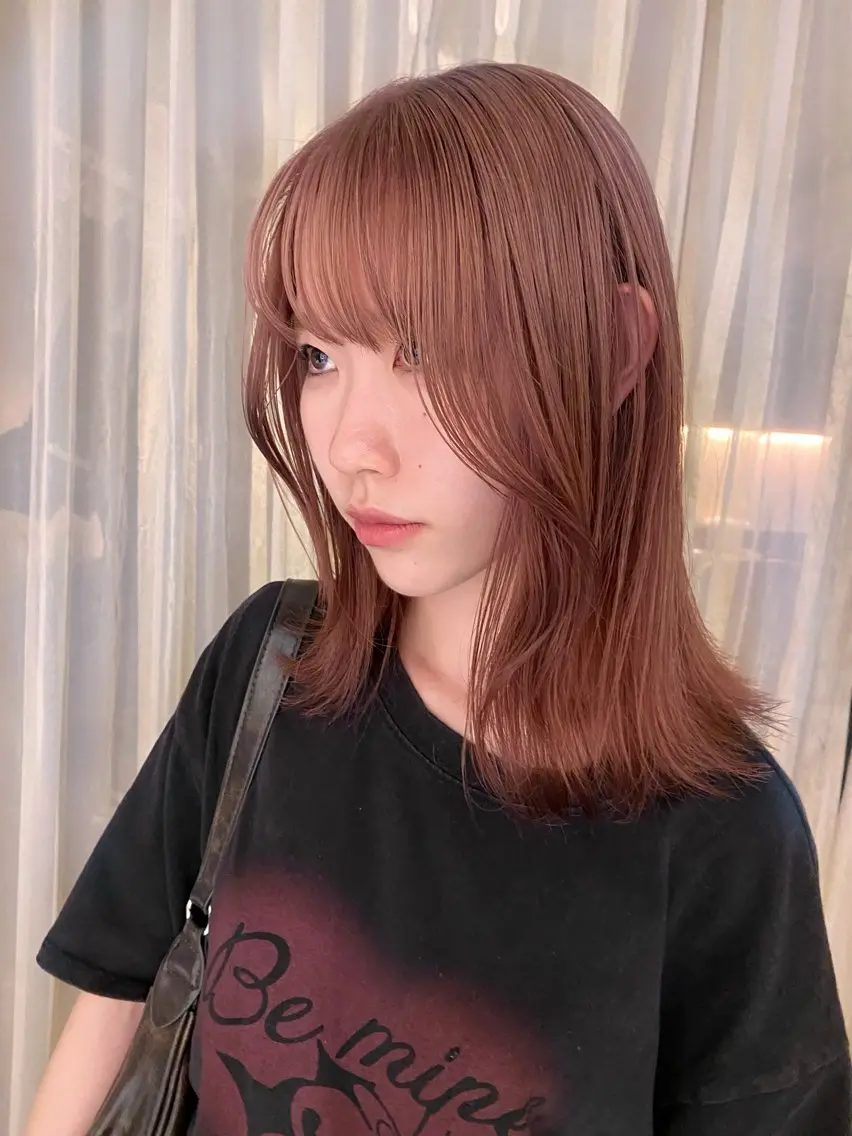 セミロング 薄暮 マツイ　レンのヘアスタイル