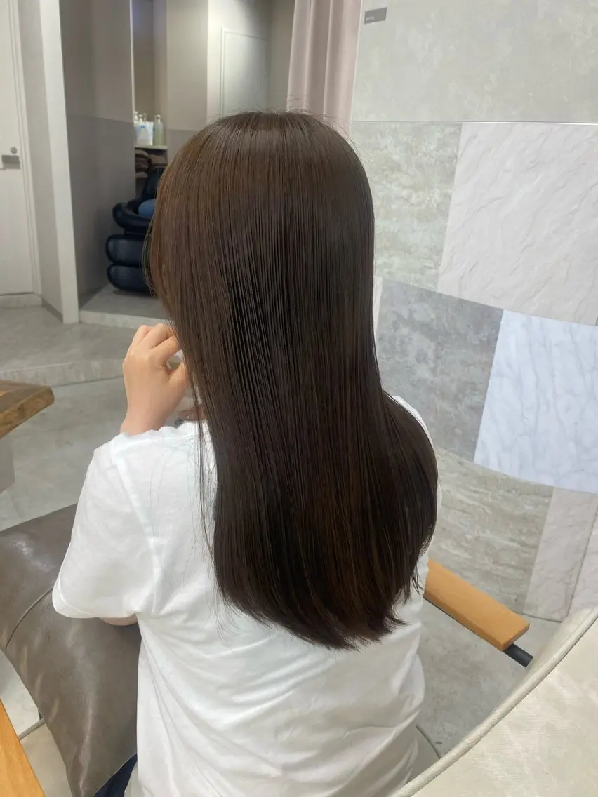 ロング カラー ベージュカラー 透明感カラー オリーブベージュ bio(ビオ) 博多のヘアスタイル
