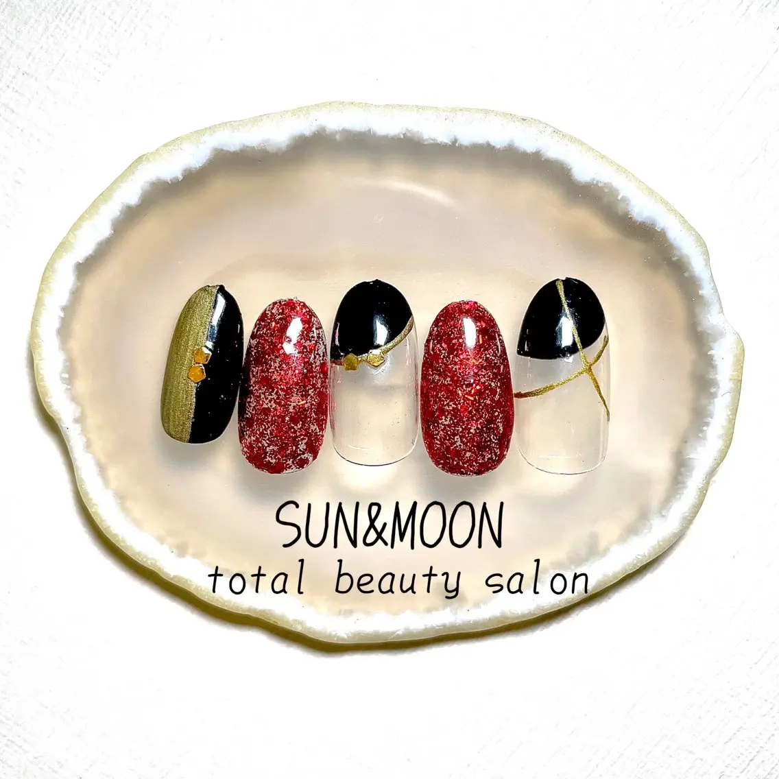 ネイル ハンドネイル SUN&MOON REOのネイルデザイン