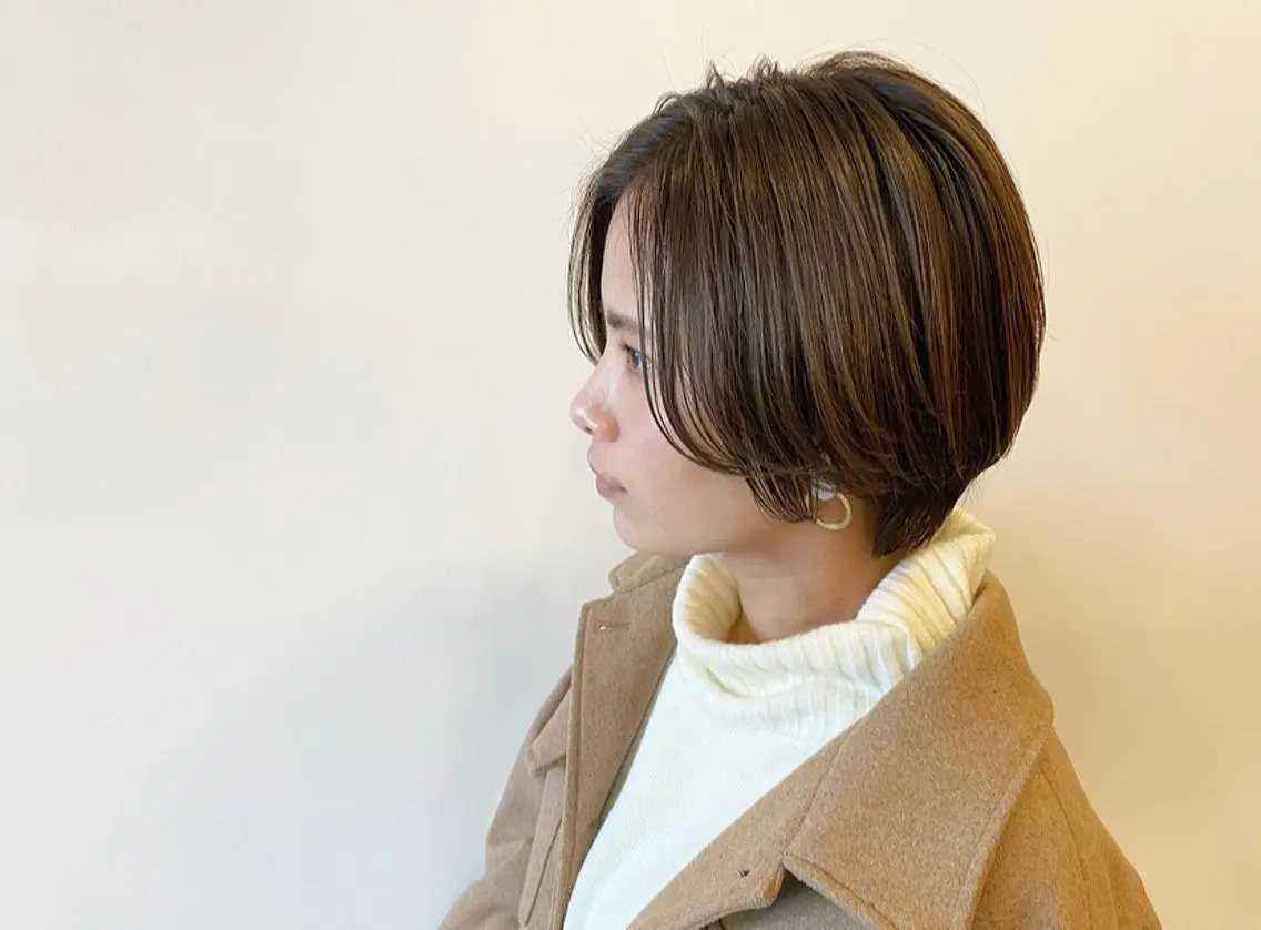 ショート カラー ハンサムショート アクアカラー ベージュカラー 透明感カラー くびれヘア カット ヘアカラー トリートメント 鈴木 翔梧のヘアスタイル