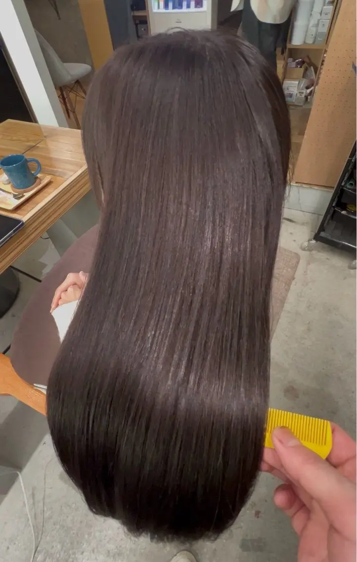 ロング カラー Meg 🪽のヘアスタイル