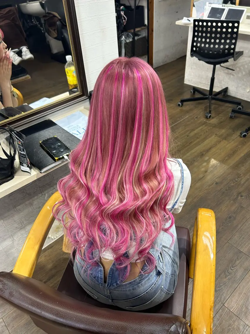 ロング カラー ヘアカラー エクステ 🌸U-topia 🌸伊藤穂乃花🌸のヘアスタイル