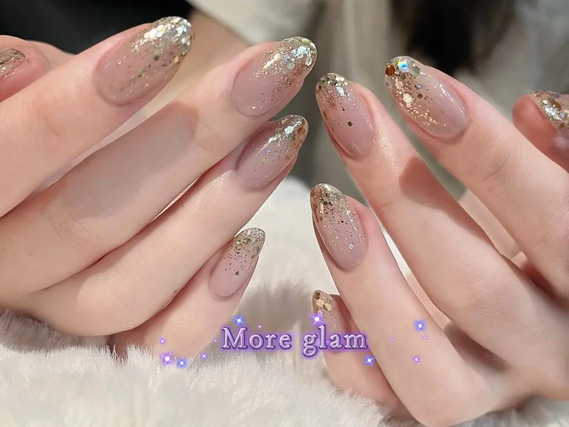 ネイル MoreGlam Nailsのネイルデザイン