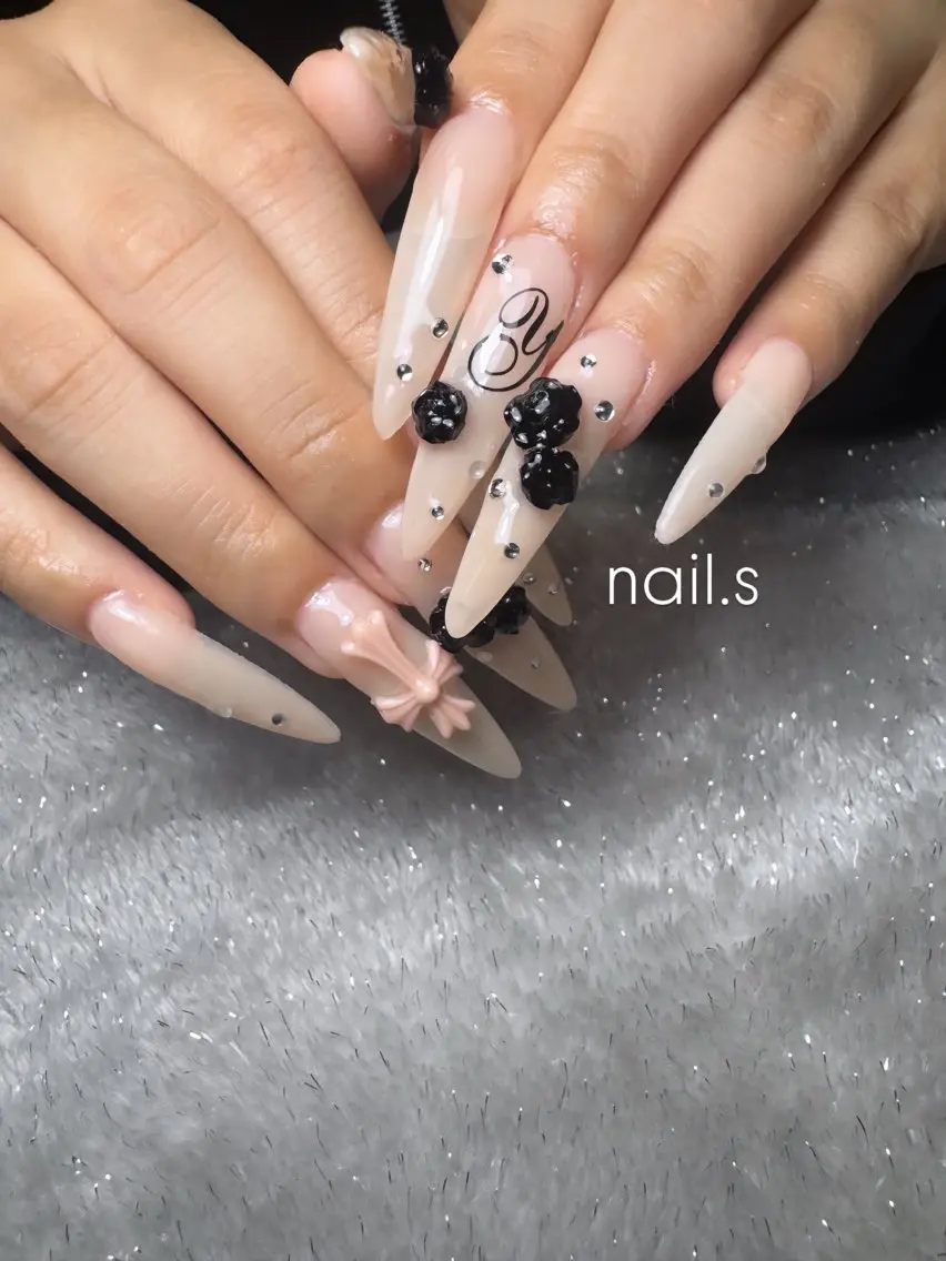 ネイル ガーリー ロングネイル ハンドネイル nail.s misatoのネイルデザイン