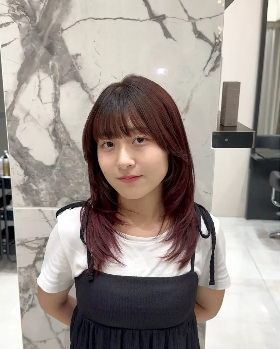 ミディアム ミディアムレイヤー ピンクブラウン レイヤーカット GRANMASH丸川 典太のヘアスタイル