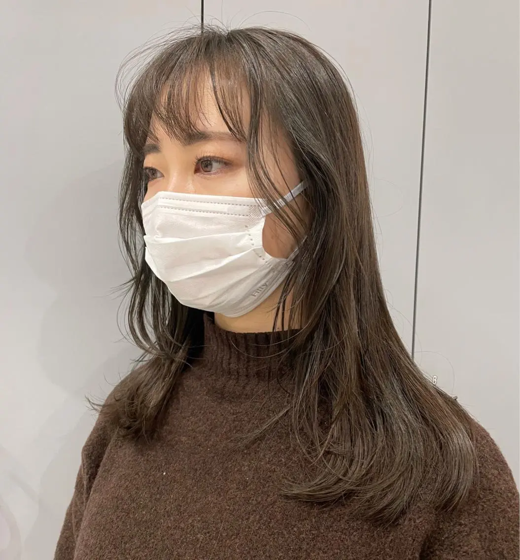 ロング カラー ベージュカラー オリーブベージュ 顔周りカット カット ヘアカラー 狩野 羅夢のヘアスタイル