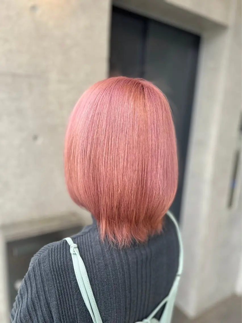 ミディアム カラー 増田 偉月のヘアスタイル