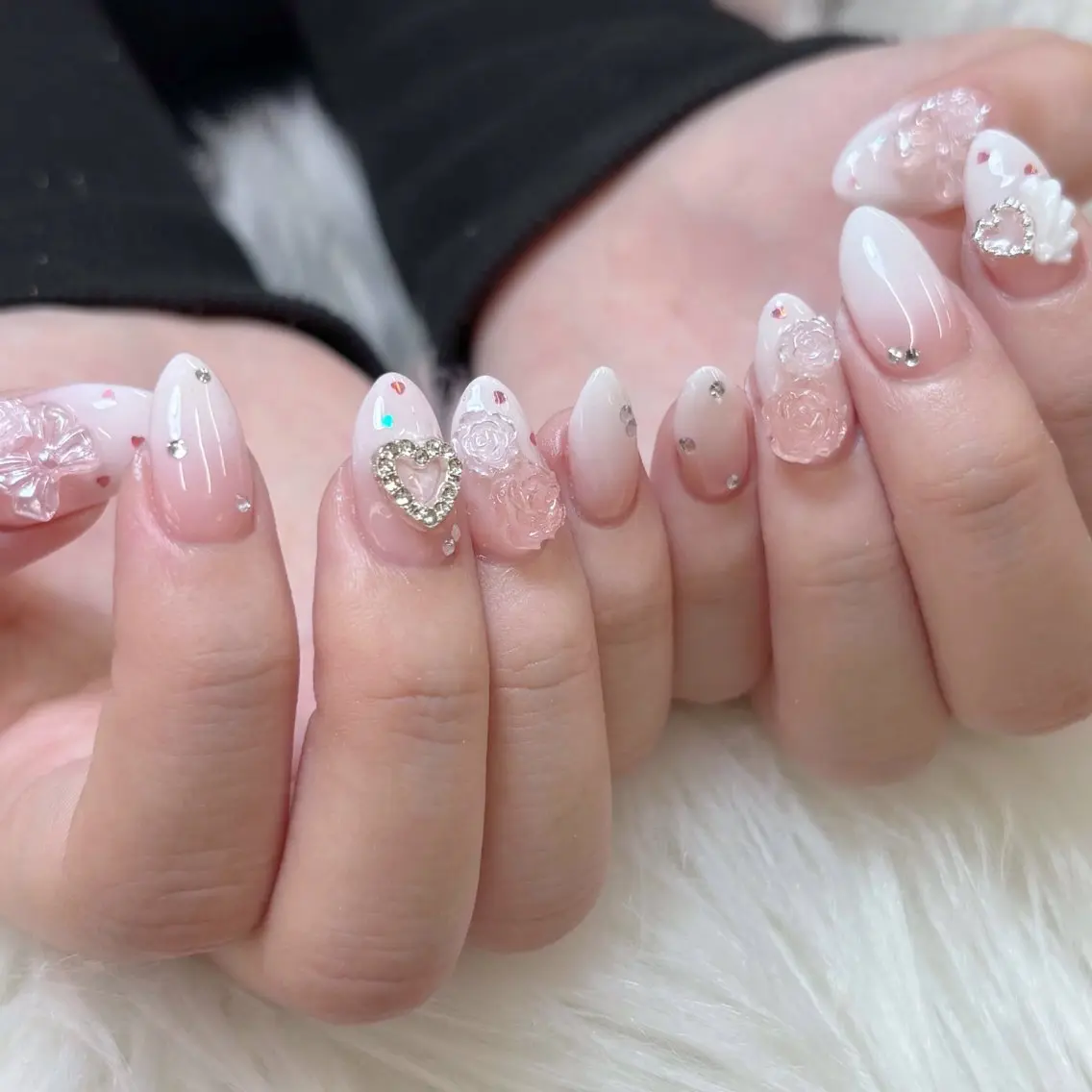 ネイル ハンドネイル ハンドケア DuLi Blinkのネイルデザイン