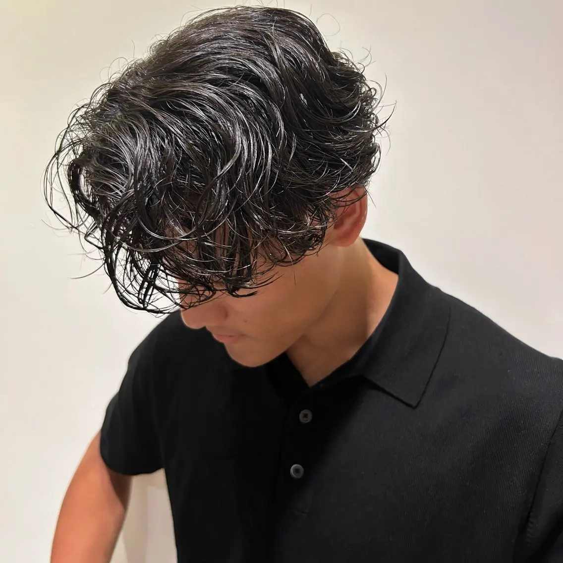 ショート パーマ メンズ メンズパーマ くせ毛 ストレートパーマ カット パーマ 田中 遥陽のヘアスタイル