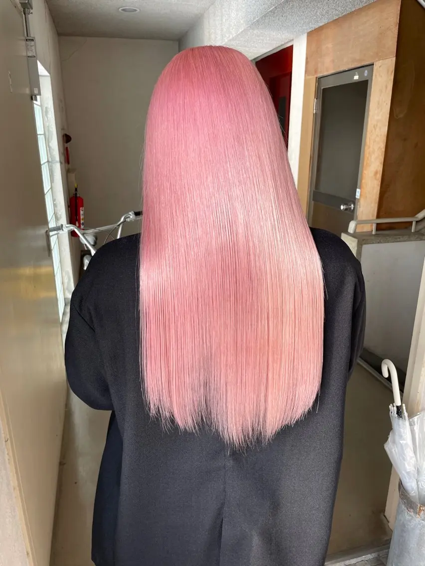 ロング カラー ブリーチ ブロンド ピンクカラー vivre libreのヘアスタイル