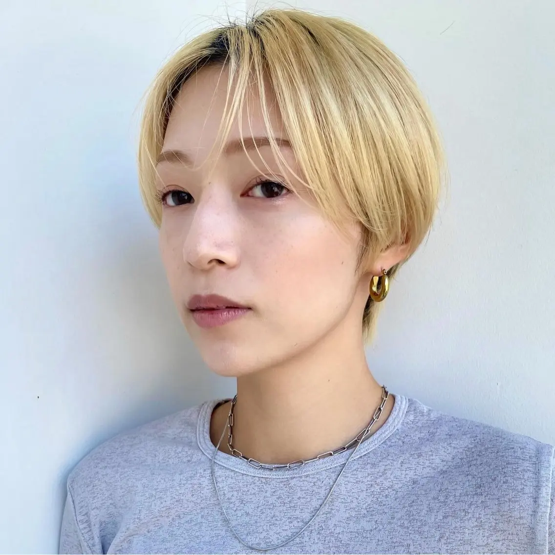 ショート ショートボブ ハンサムショート 丸みショート ボブ くびれヘア 顔まわり🥨レイヤー /透明感/水口舞奈のヘアスタイル