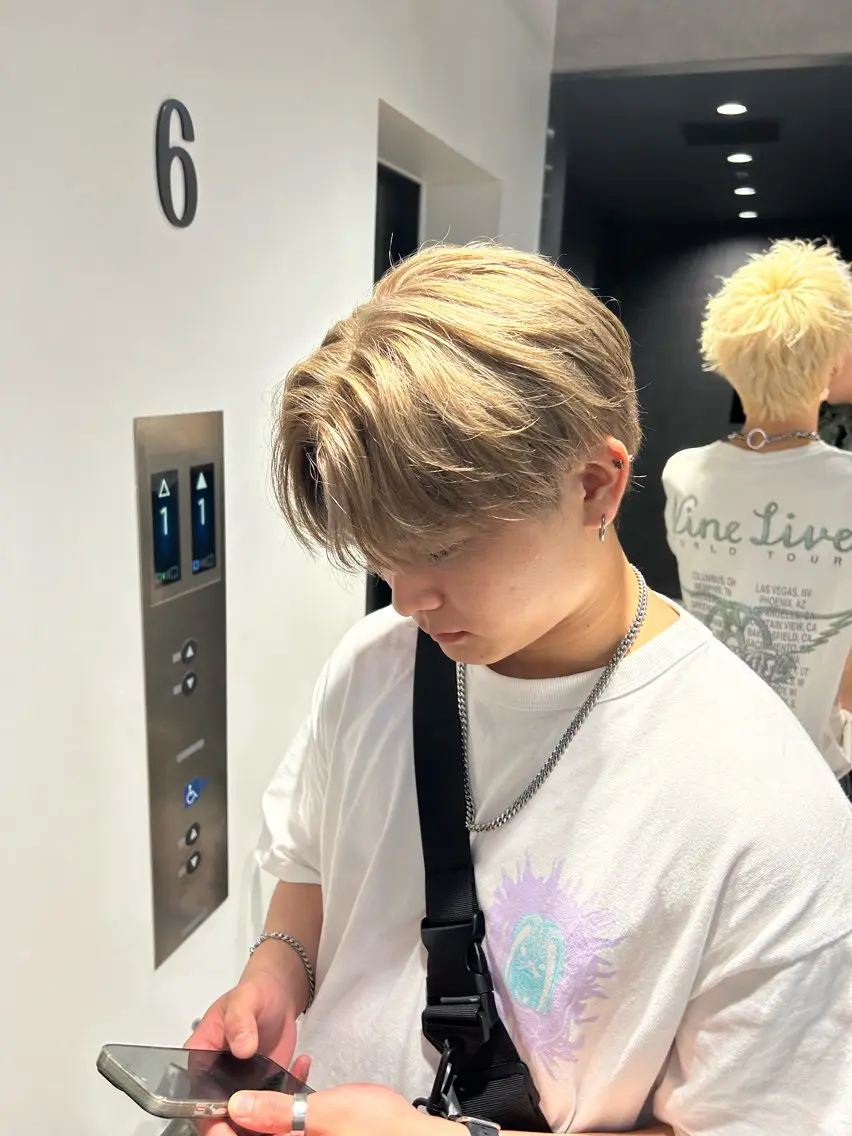 ショート カラー パーマ ヘアアレンジ メンズ キッズ 磯村 翔大のヘアスタイル