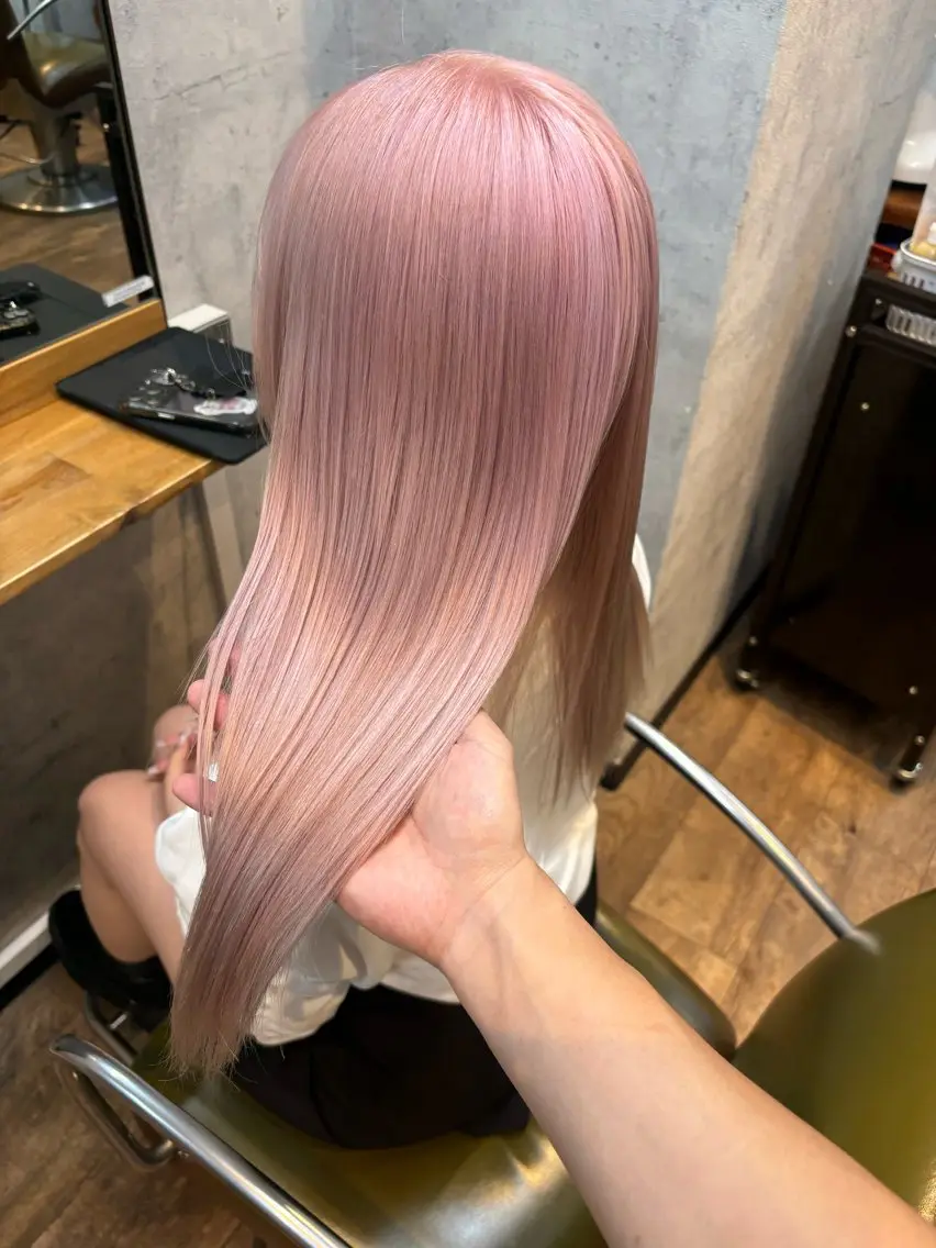 ロング カラー ピンクカラー ホワイトピンク カット ヘアカラー 松井 敬太郎のヘアスタイル
