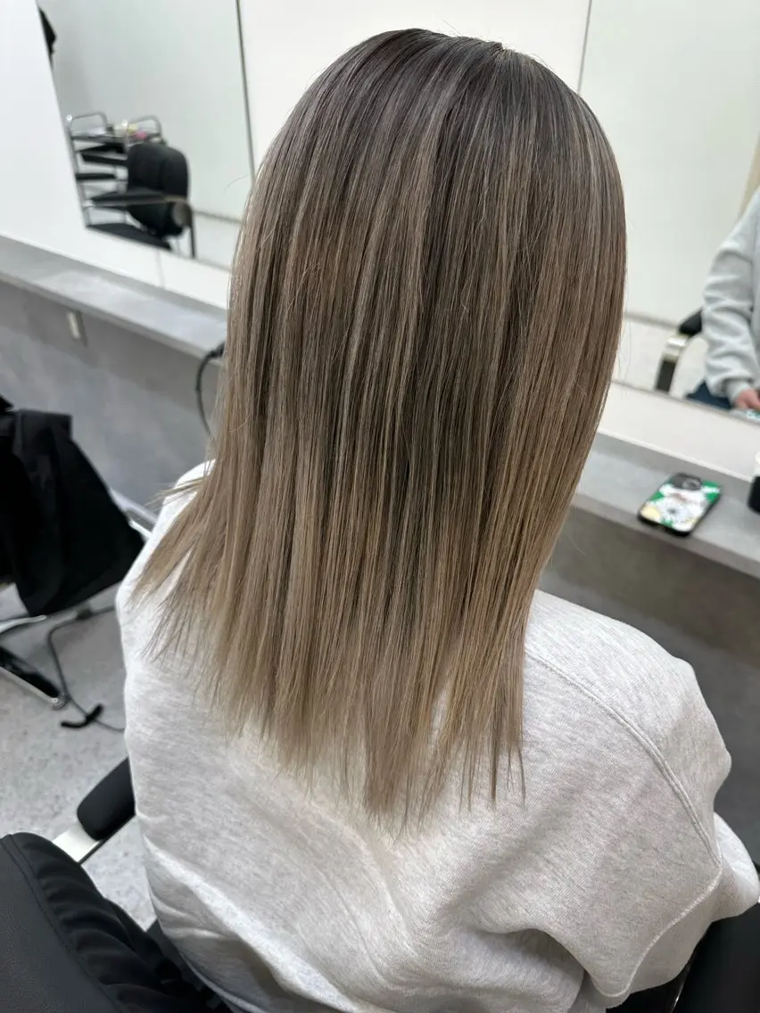 ミディアム カラー ヘアアレンジ ヘアカラー トリートメント 久米 治仁のヘアスタイル