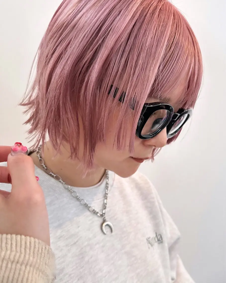ミディアム カラー ヘアカラー トリートメント ピンクカラー美容師 新宿美容室🎀のヘアスタイル