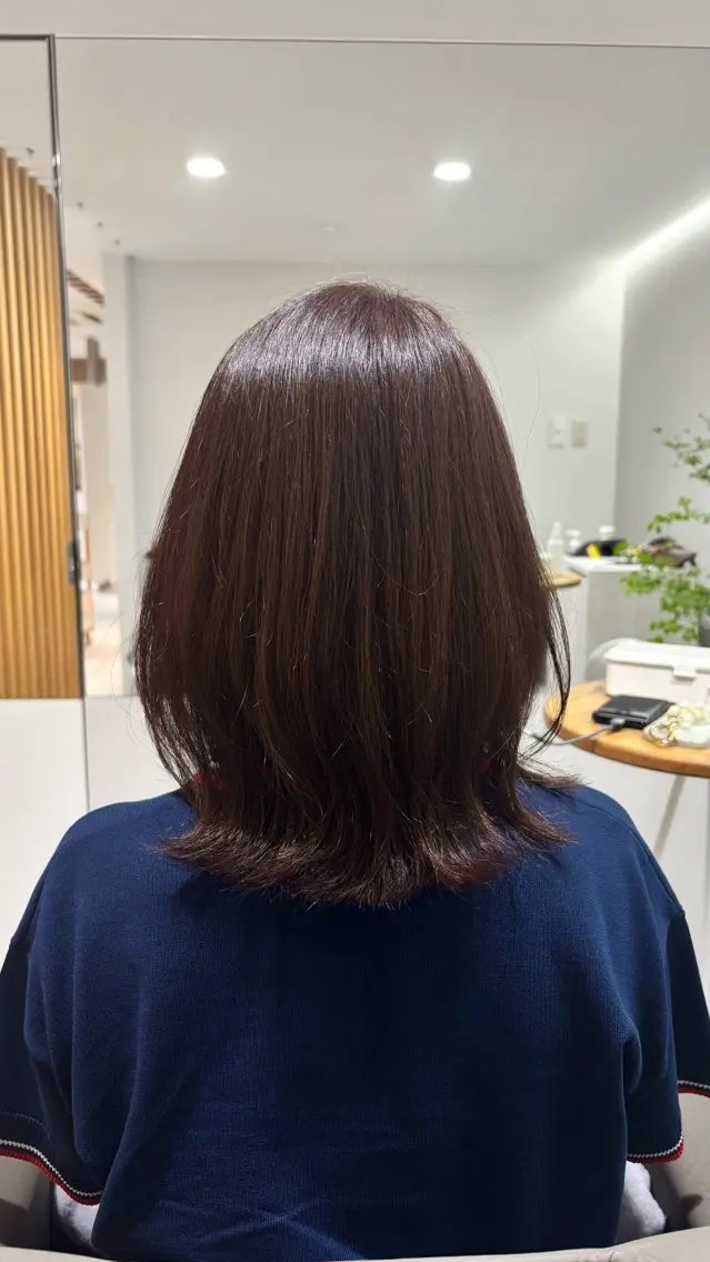 セミロング カット ヘアカラー トリートメント 白土 さくらのヘアスタイル