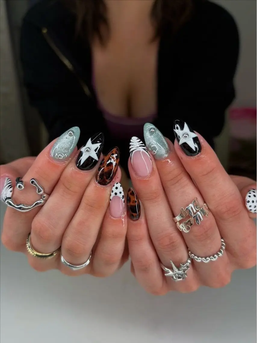 ネイル チークネイル ドット フレンチネイル グラデーション 韓国ネイル ハンドネイル Lisa Nail Salonのネイルデザイン