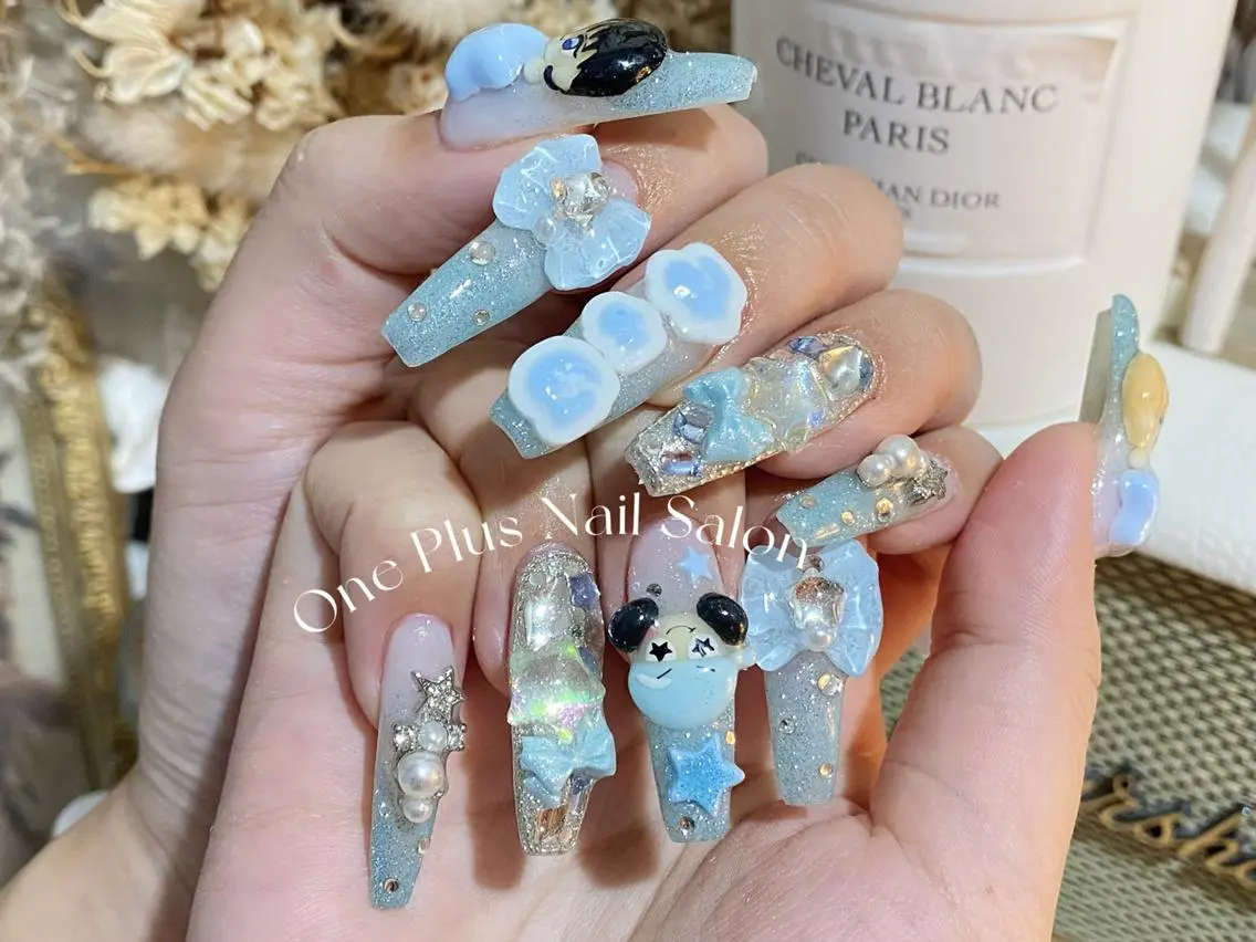 ネイル オーロラネイル 長さ出し フットネイル フレンチネイル ジェルネイル One Plus Nail Salonのネイルデザイン