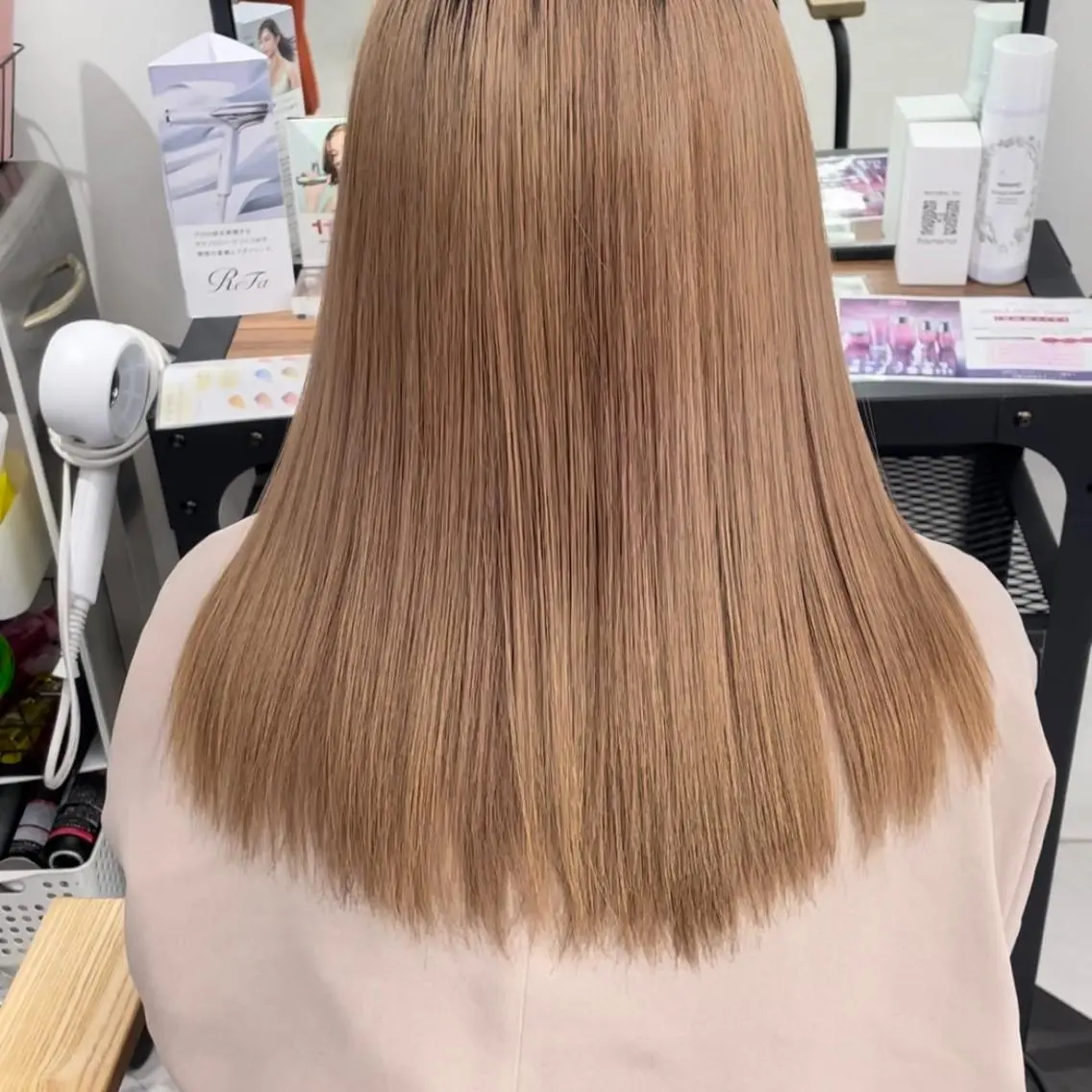 セミロング カラー パーマ ヘアアレンジ メンズ キッズ ネイル マツエク・マツパ アイブロウ mona/ ストレートスタイル✨のヘアスタイル