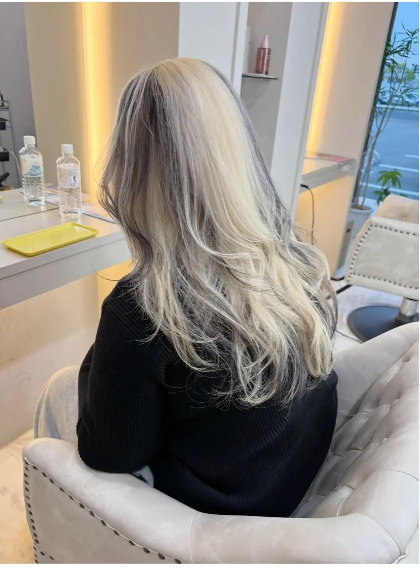 ロング カラー ブリーチ 抜きっぱなしブロンド ブロンド デザインカラー ハイトーンカラー ヘアカラー 🫧富田 苑実🫧のヘアスタイル