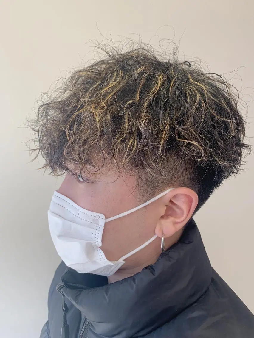 メンズカット＋パーマ＋ハイライトカラー🔥の写真