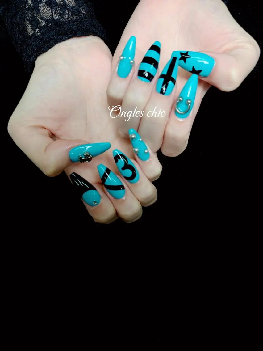 ネイル ハンドネイル ongles chicのネイルデザイン