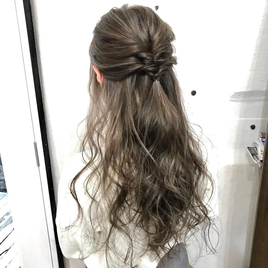 カラー アッシュ アッシュグレー アッシュグレージュ グレージュ ハイライトカラー K-POP好き美容師 🇰🇷Kai.Yのヘアスタイル