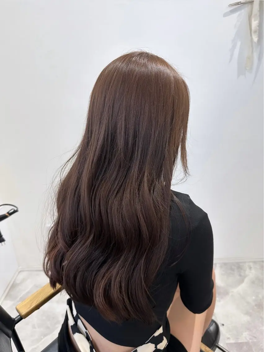 ロング カラー 𝑴𝒐𝒓𝒊 /髪質改善/艶髪🖤のヘアスタイル