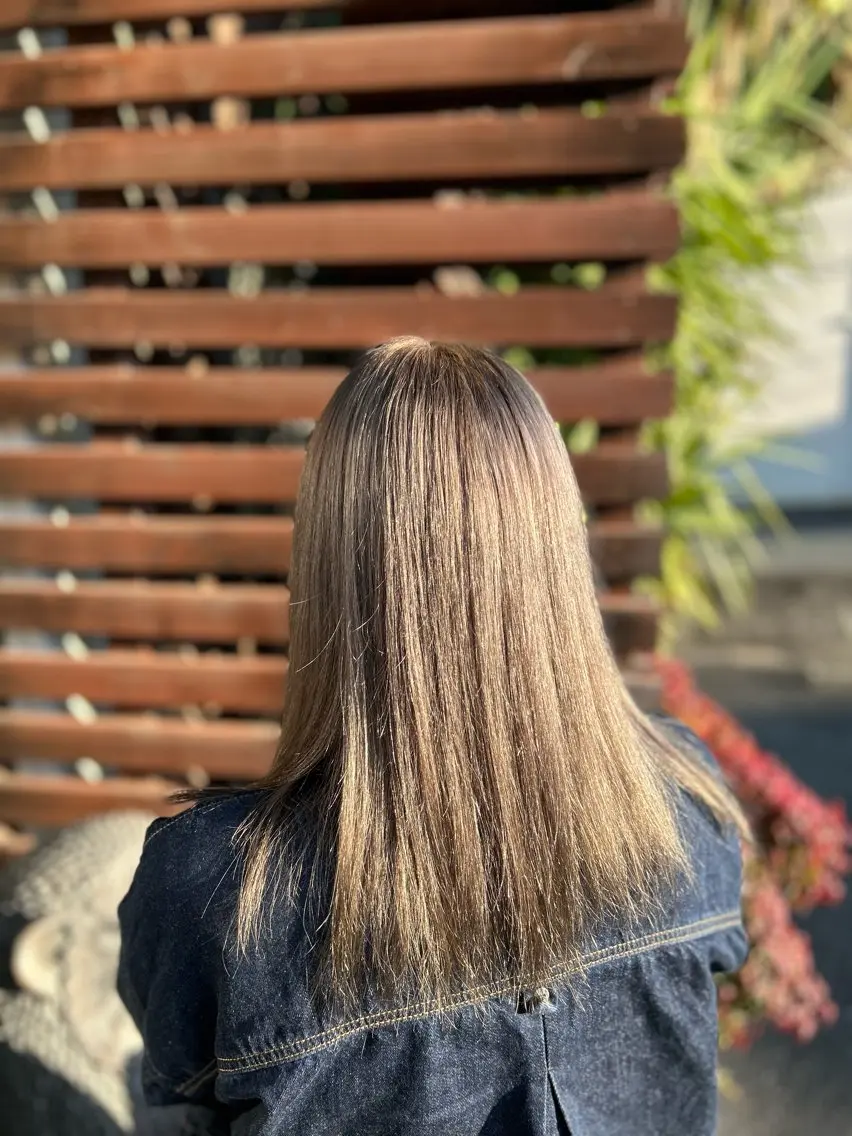 セミロング ヘアカラー 【AMAN】 篠田 蒼のヘアスタイル