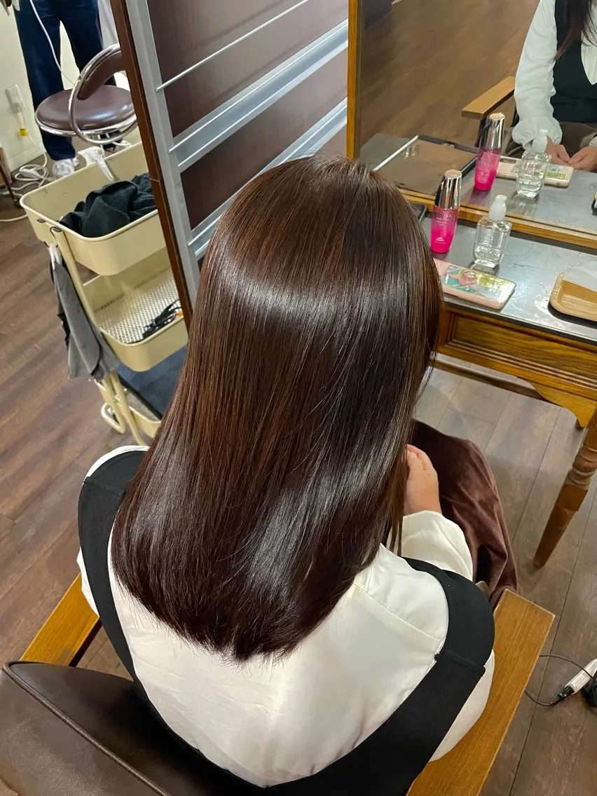 セミロング ヘアカラー 結衣 髪質改善モデル募集中のヘアスタイル