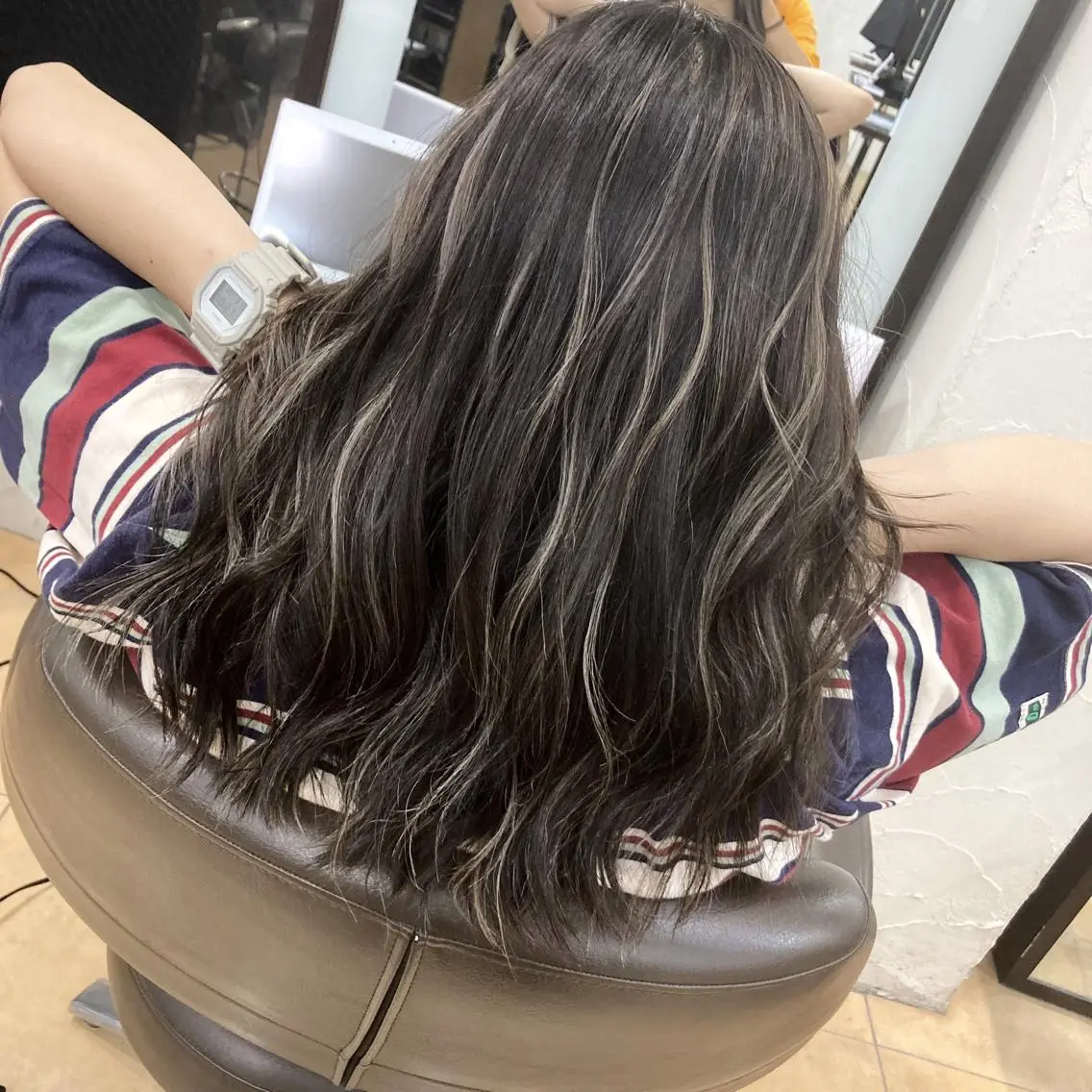 ミディアム lien ヒジリのヘアスタイル