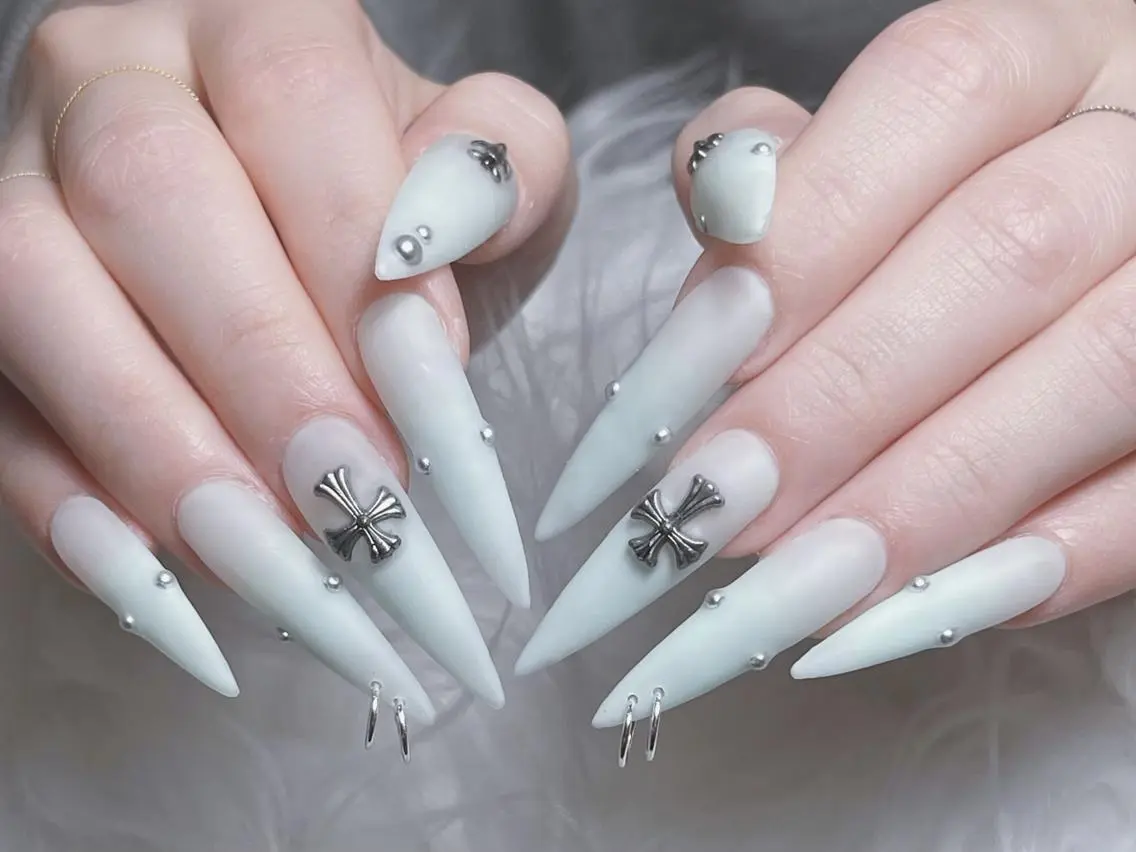 ネイル 長さ出し グラデーション 卒業式 キラキラネイル マグネットネイル Emi🌸Belle Nail Salonのネイルデザイン
