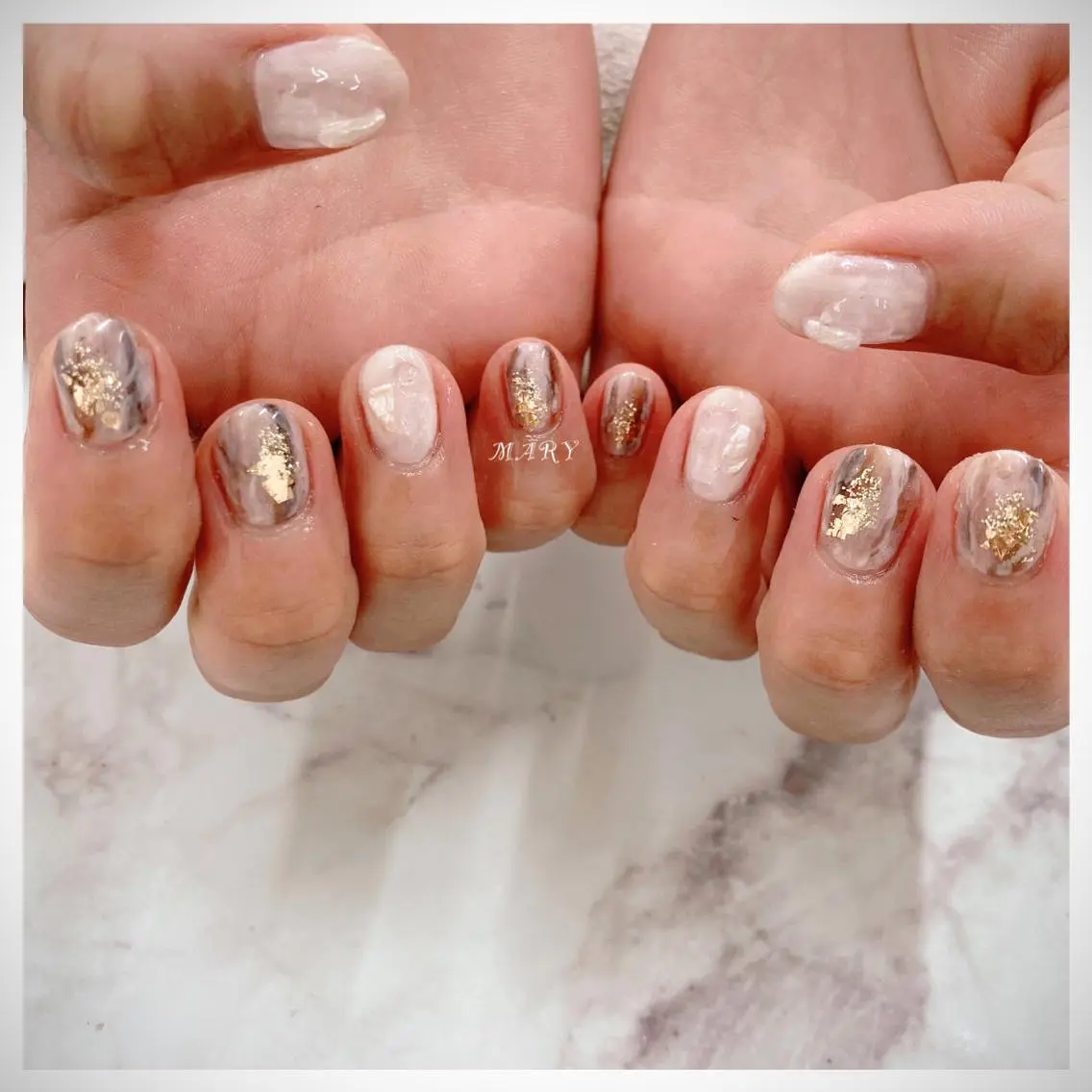 ネイル ニュアンスネイル ホワイト ハンドネイル Mary nail .narumiのネイルデザイン