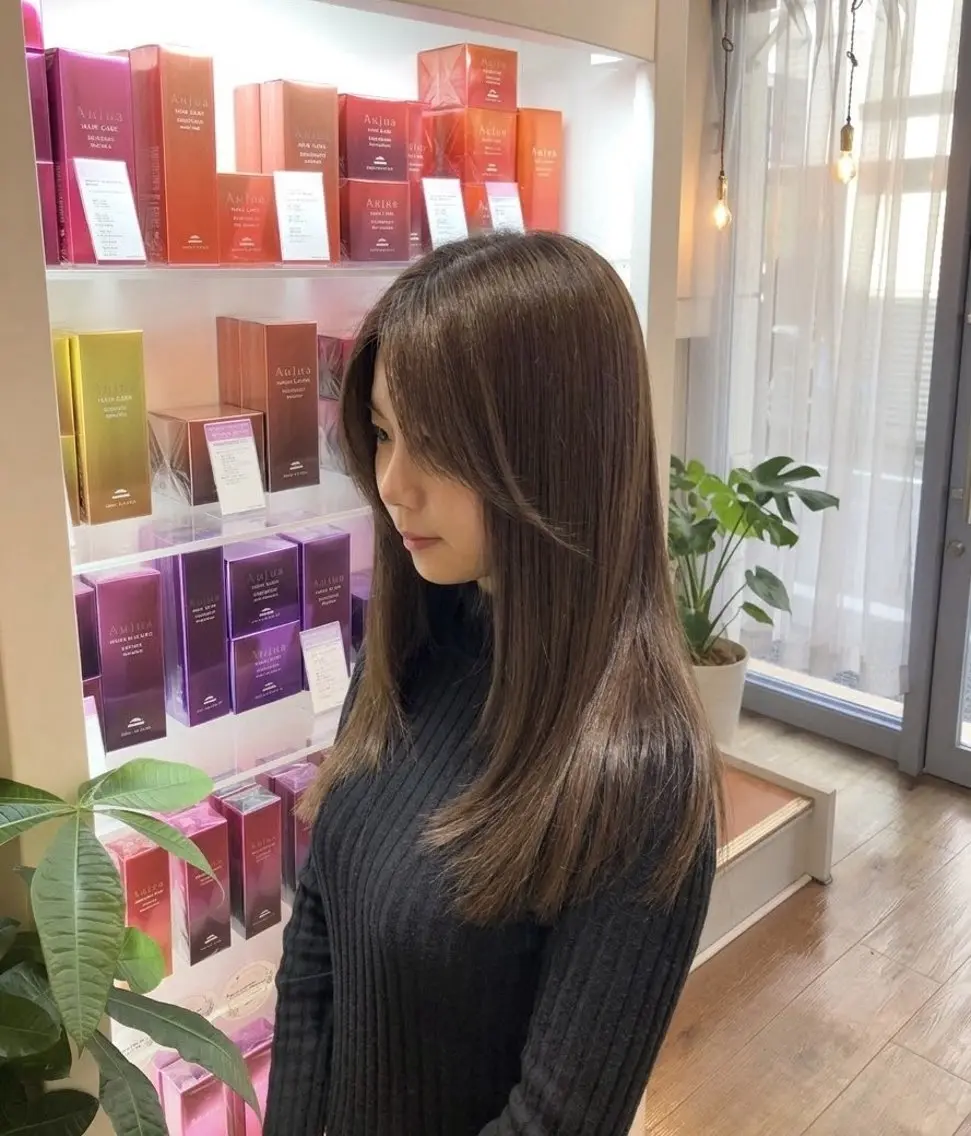 ロング 松下 沙織のヘアスタイル