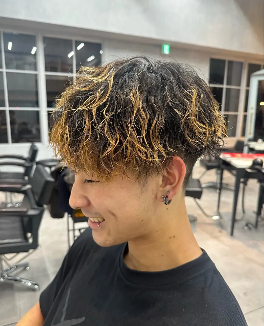パーマ メンズ メンズパーマ メンズツイストパーマ ツイストパーマ カット パーマ ✂︎ mina✂︎のヘアスタイル