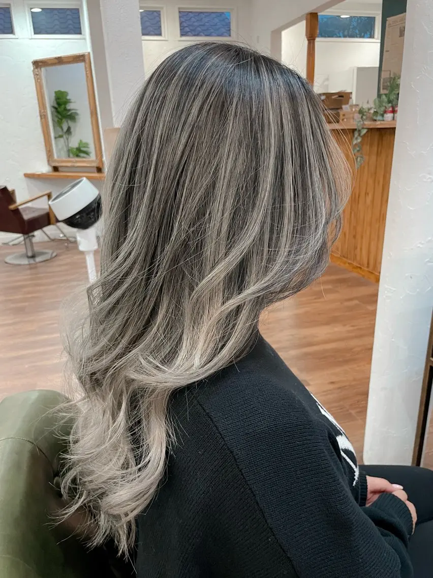 ロング ヘアカラー 下林 雅明のヘアスタイル