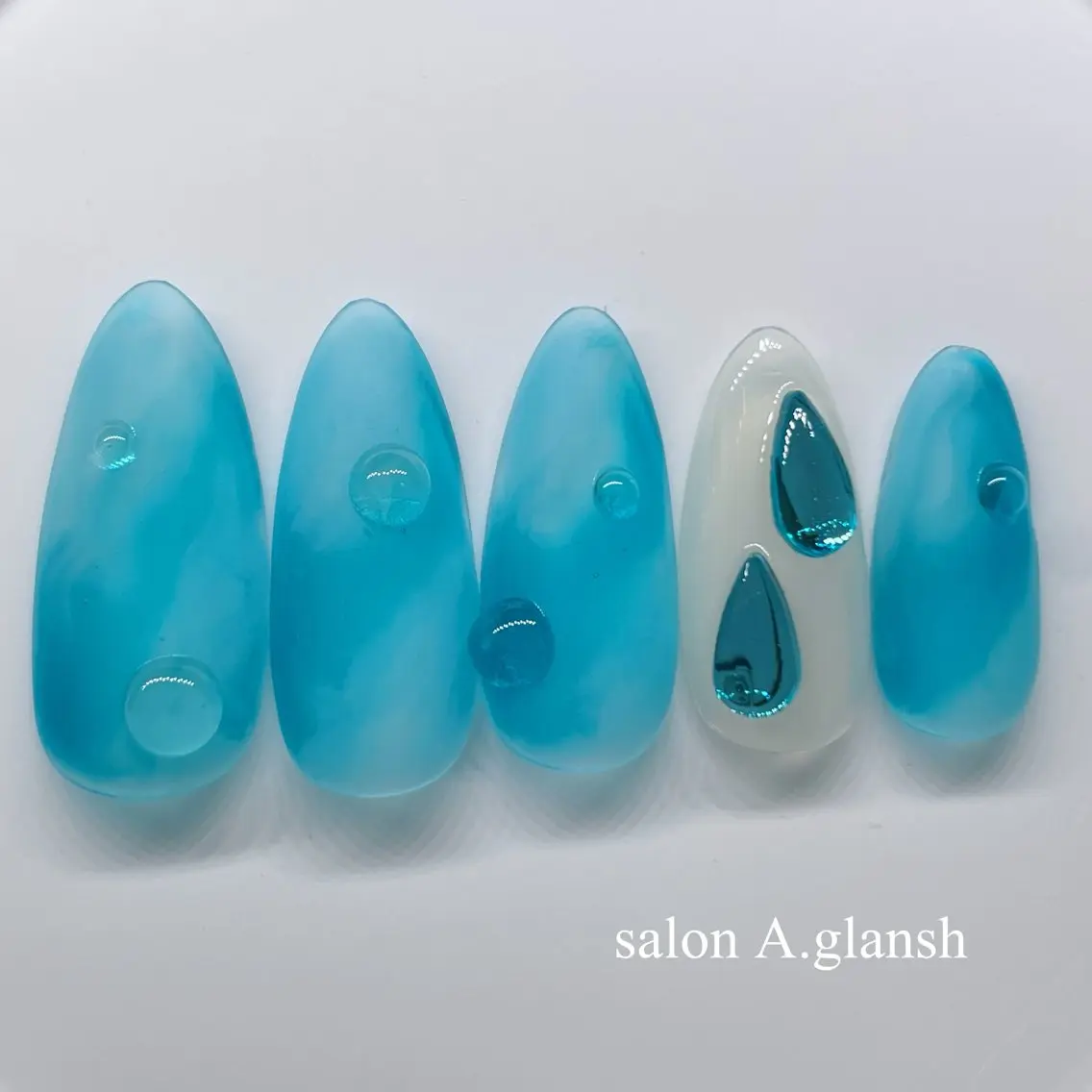 ネイル ハンドネイル 肌質改善salon♪ 効果がわかる♪南森町のエステ・リラクイメージ