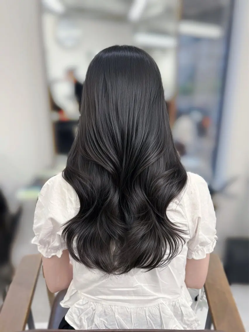 ロング カラー 曽根 玲奈のヘアスタイル