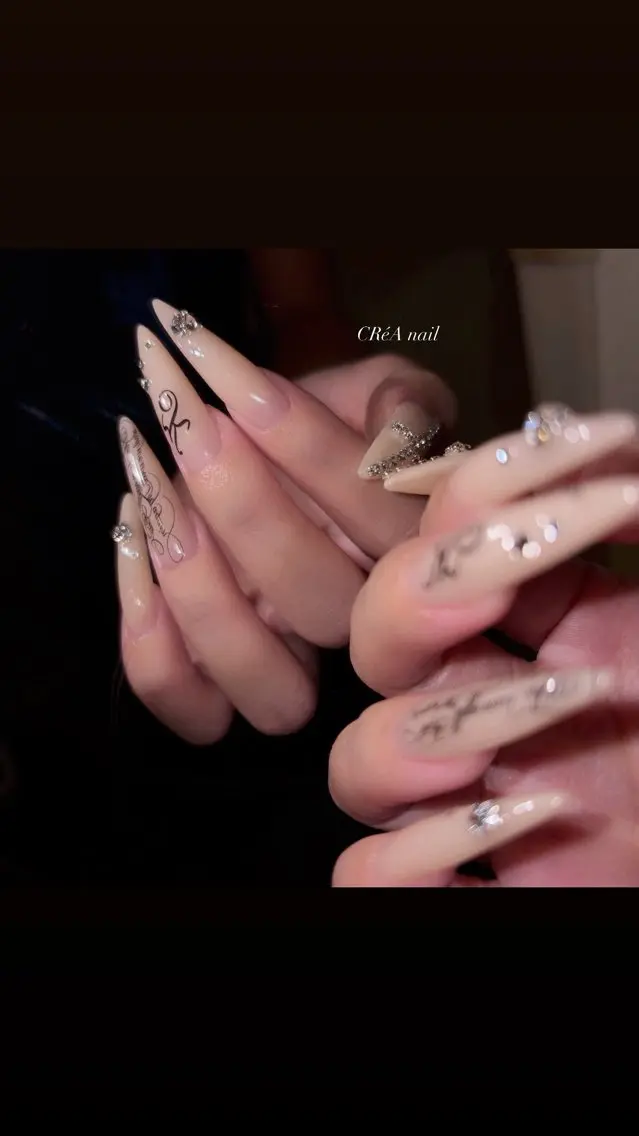 ネイル アートネイル ロングネイル スカルプネイル ハンドネイル CRéA nail Jr.のネイルデザイン