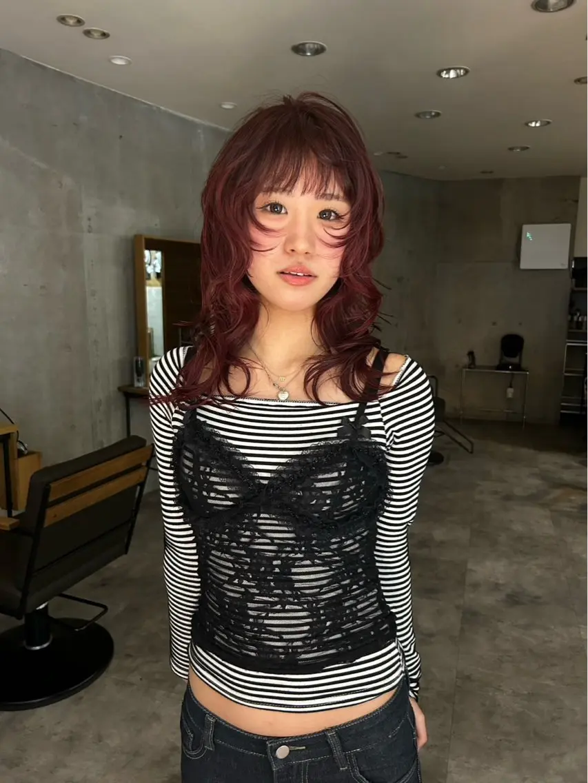 カラー ニイムラ コウキのヘアスタイル
