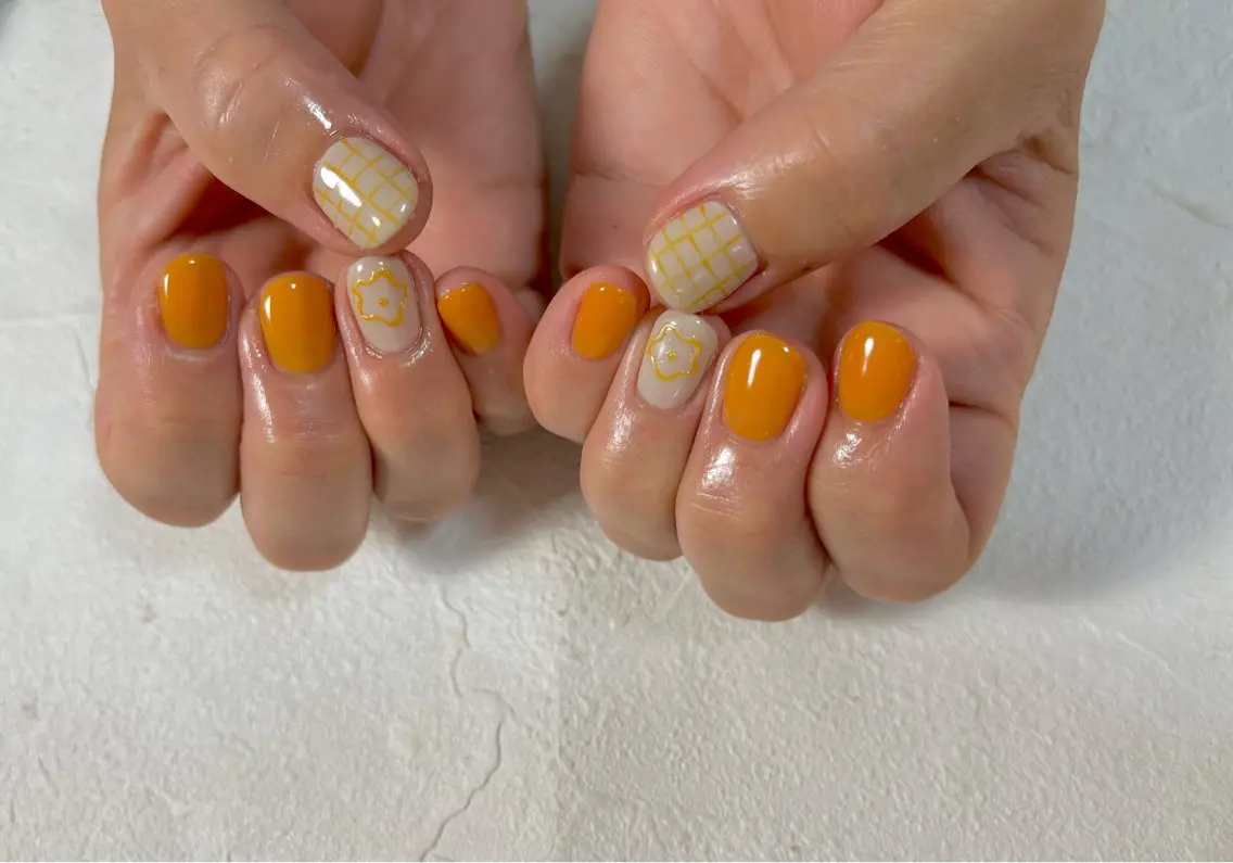 ネイル オーロラネイル フットネイル フレンチネイル ジェルネイル 韓国ネイル kiki nail たまプラーザのネイルデザイン